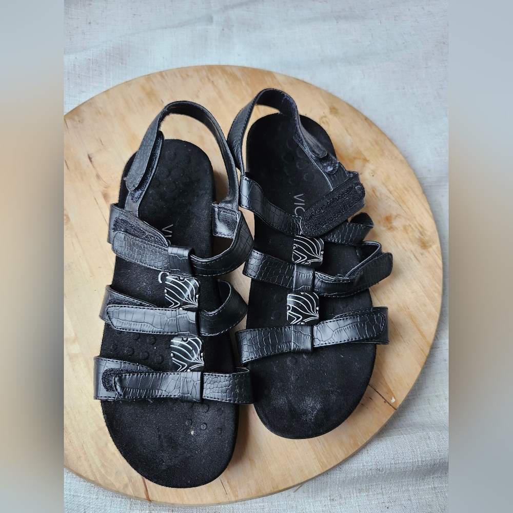 Vionic  Sandals